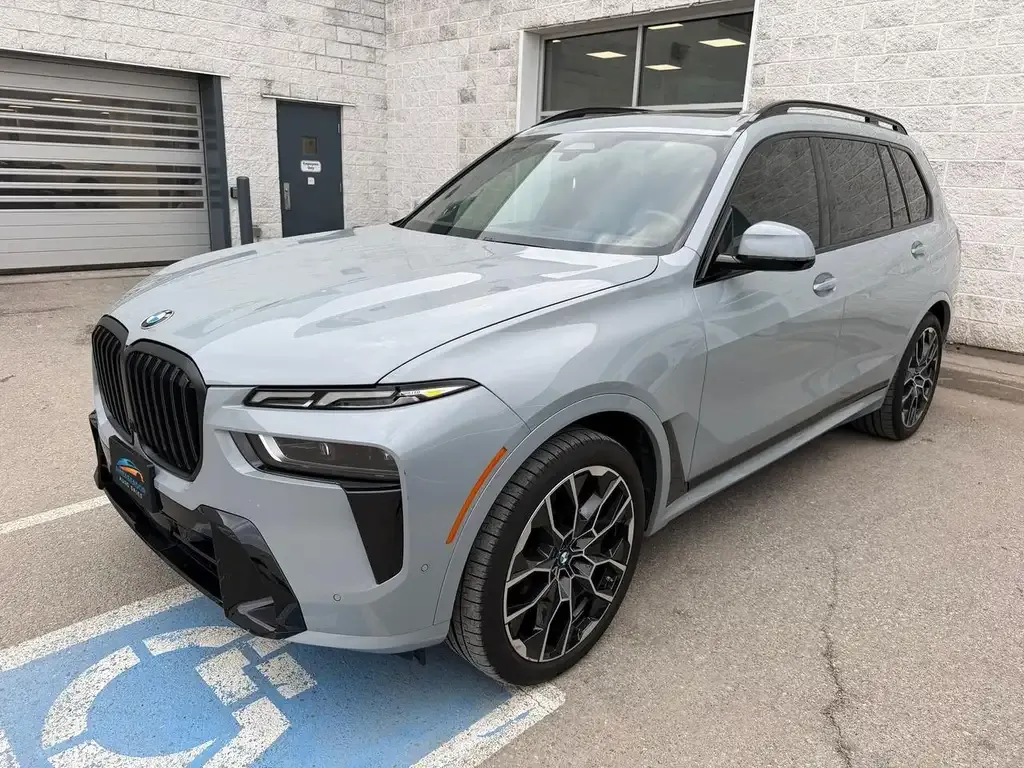 BMW X7 2024 photo 2
