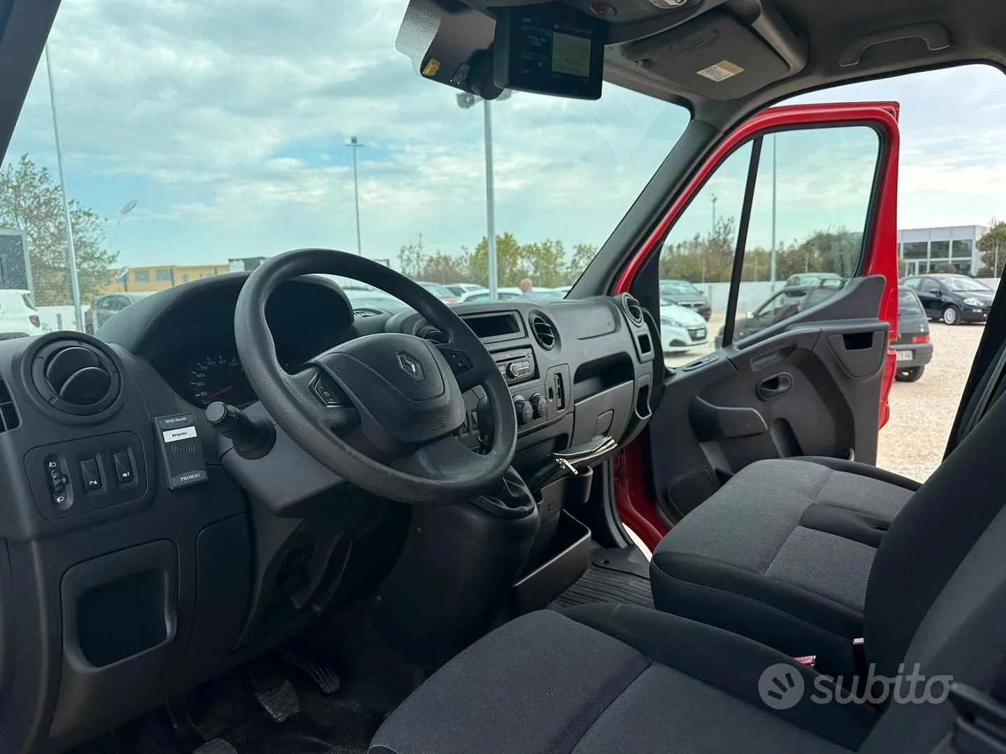 Renault Master 2019 photo 2