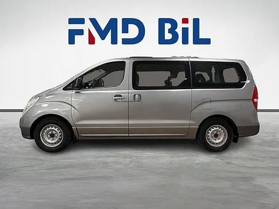 Hyundai H1 2012 photo 2