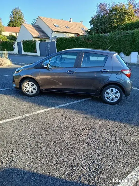 Toyota Yaris 2019 photo 2