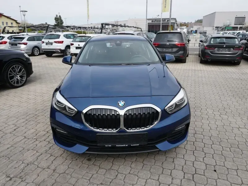 BMW 1 Series 2024 photo 2