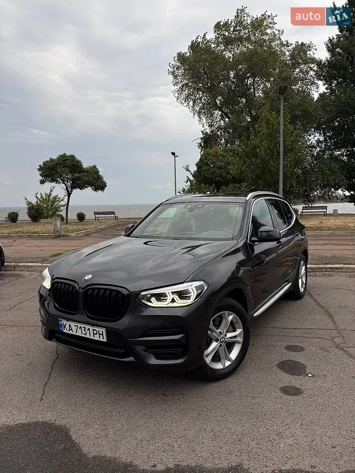 BMW X3 2018 photo 2