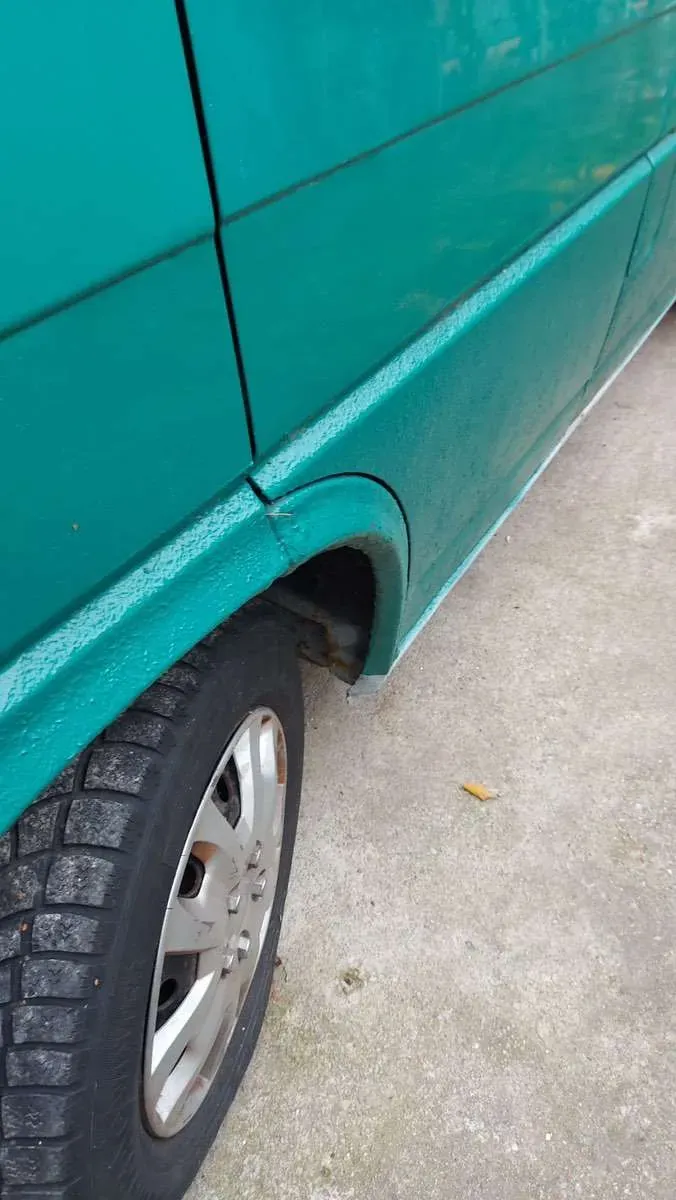 Volkswagen T4 1998 photo 3