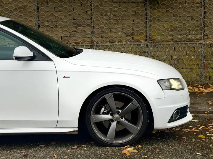Audi A4 2009 photo 5