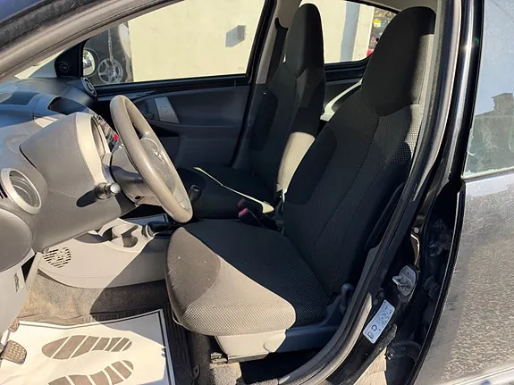 Toyota Aygo 2010 photo 5