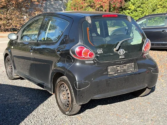 Toyota Aygo 2010 photo 4