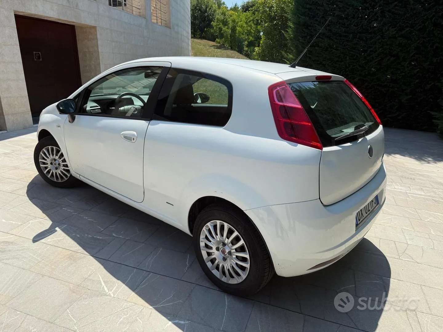 Fiat Grande Punto 2009 photo 4