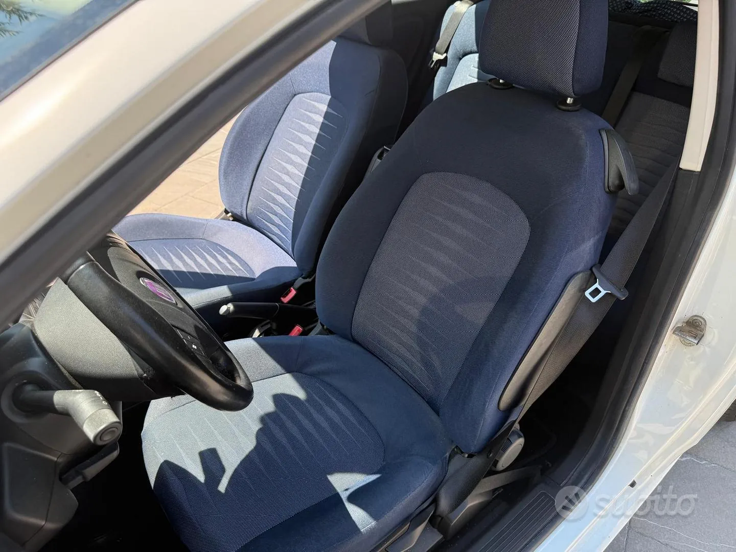 Fiat Grande Punto 2009 photo 5