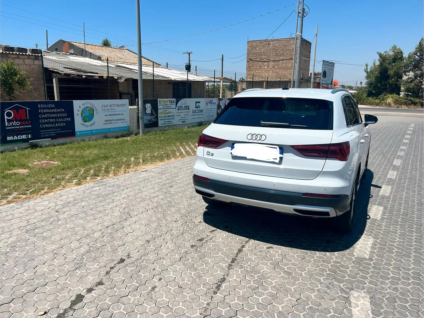 Audi Q3 2024 photo 2