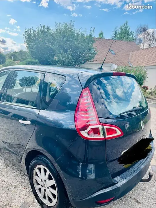 Renault Scenic 2012 photo 3