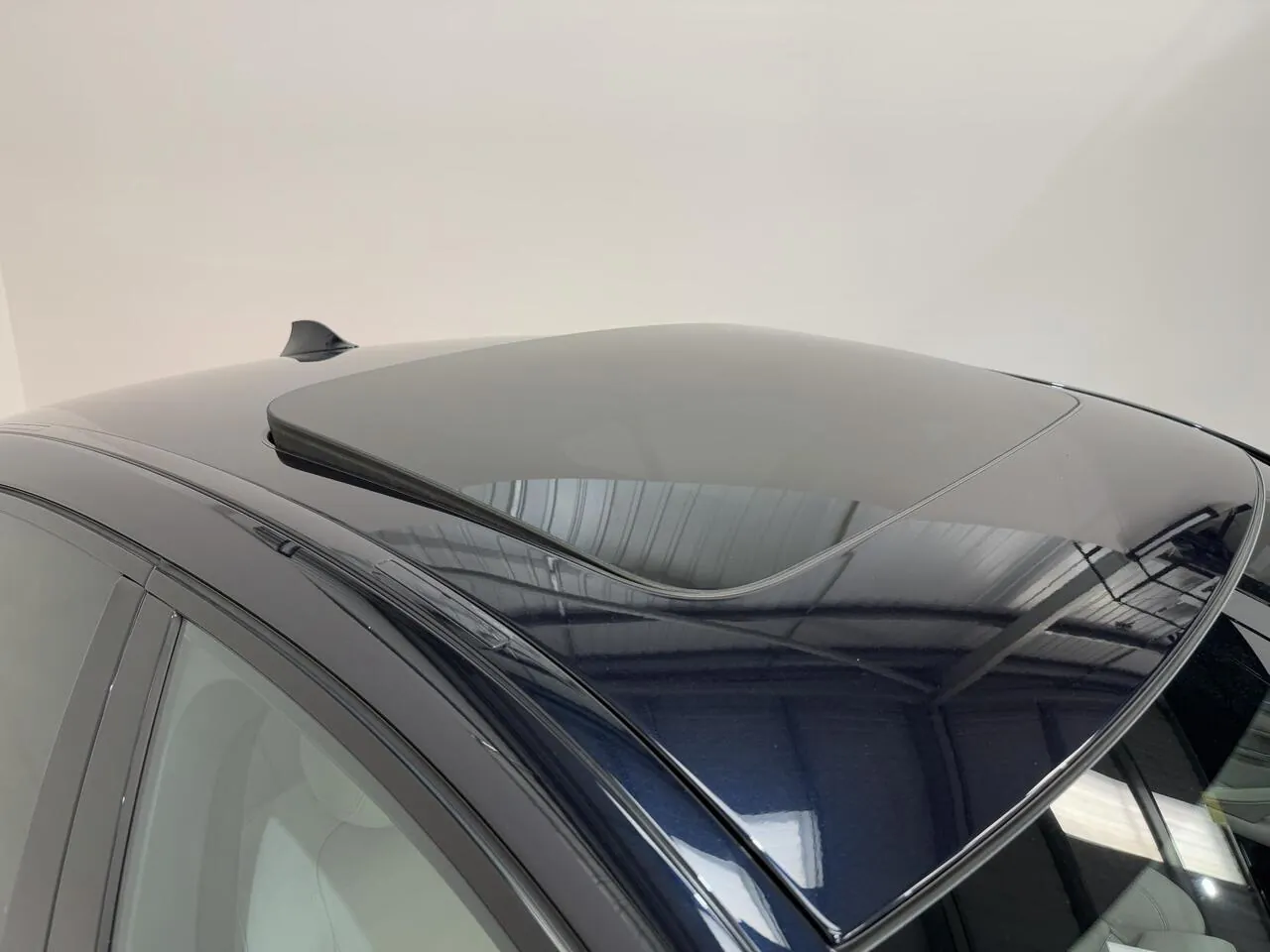 BMW 5 Series 2016 photo 2