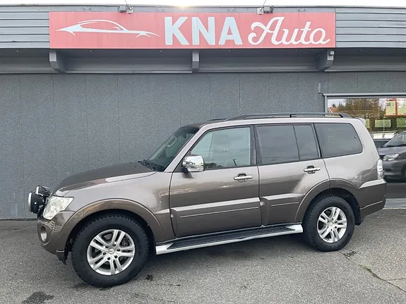 Mitsubishi Pajero 2014 photo 2