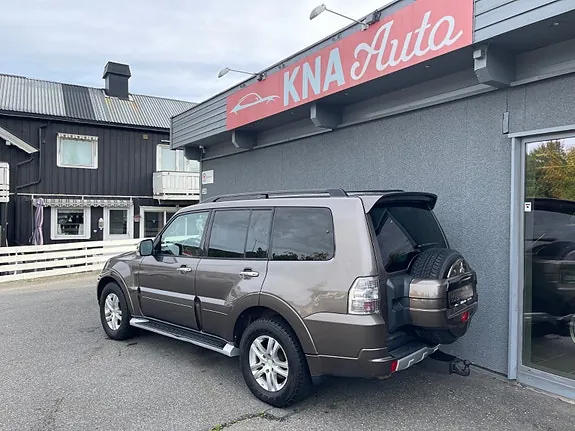 Mitsubishi Pajero 2014 photo 4