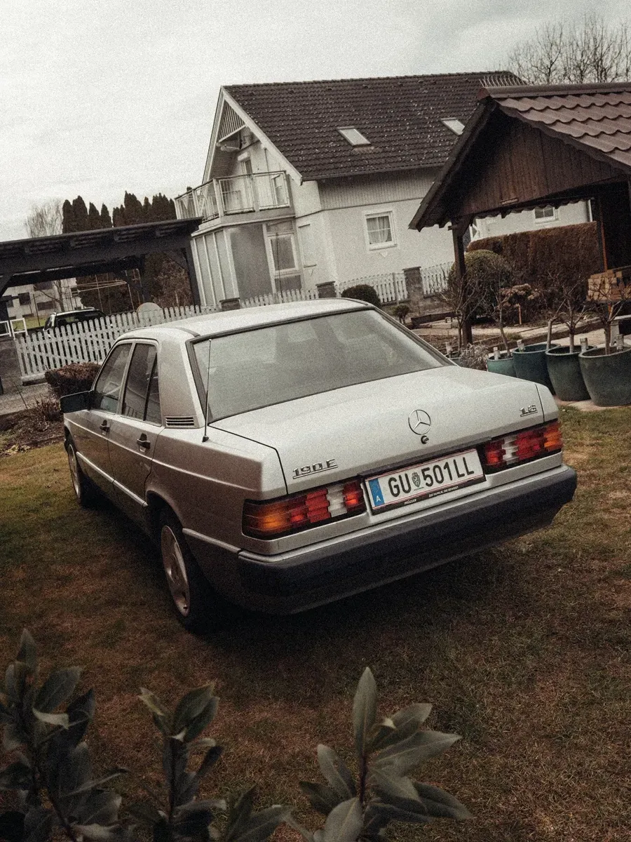 Mercedes-Benz 190 1993 photo 2