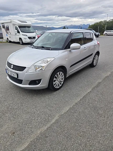 Suzuki Swift 2011 photo 3