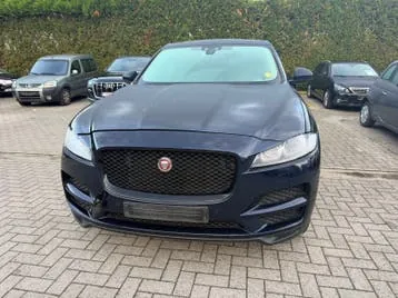 Jaguar F-Pace 2019 photo 2