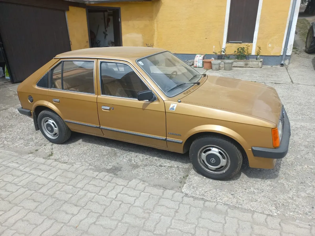 Opel Kadett 1980 photo 2