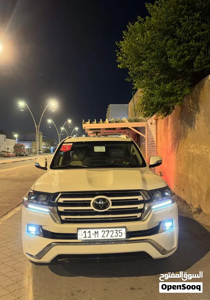 Toyota Land Cruiser 2018 photo 2