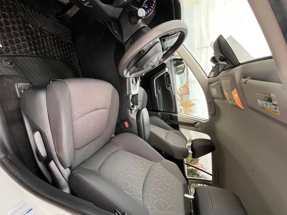 Toyota Rav4 2019 photo 5