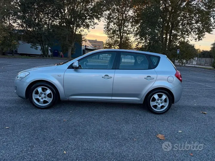 Kia Ceed 2007 photo 4