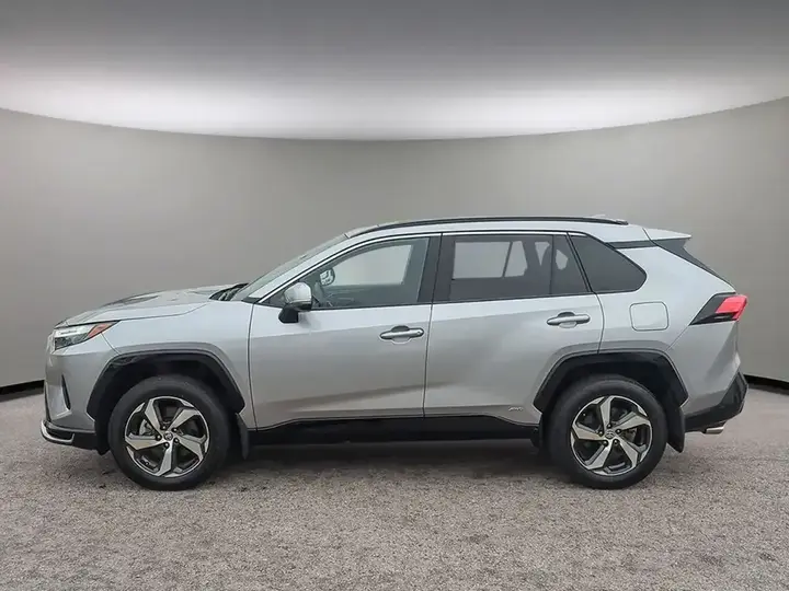 Toyota Rav4 2025 photo 3