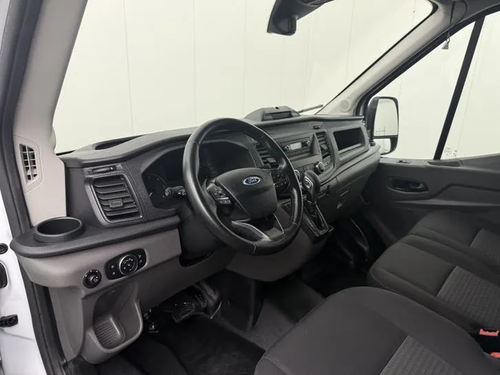 Ford Transit 2024 photo 3