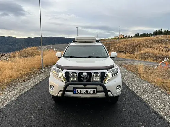 Toyota Land Cruiser 2015 photo 2