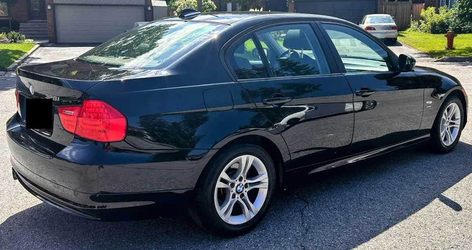 BMW 3Series 2011 photo 4