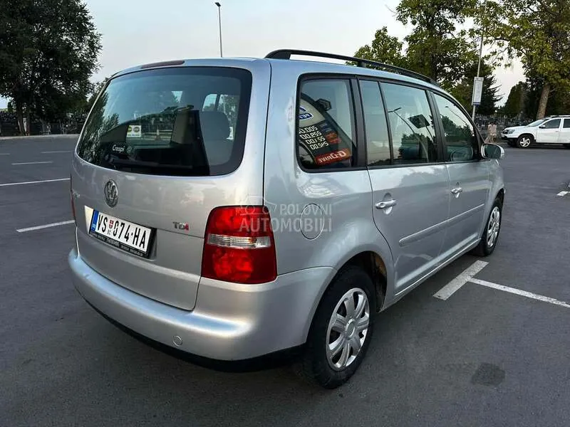 Volkswagen Touran 2005 photo 3