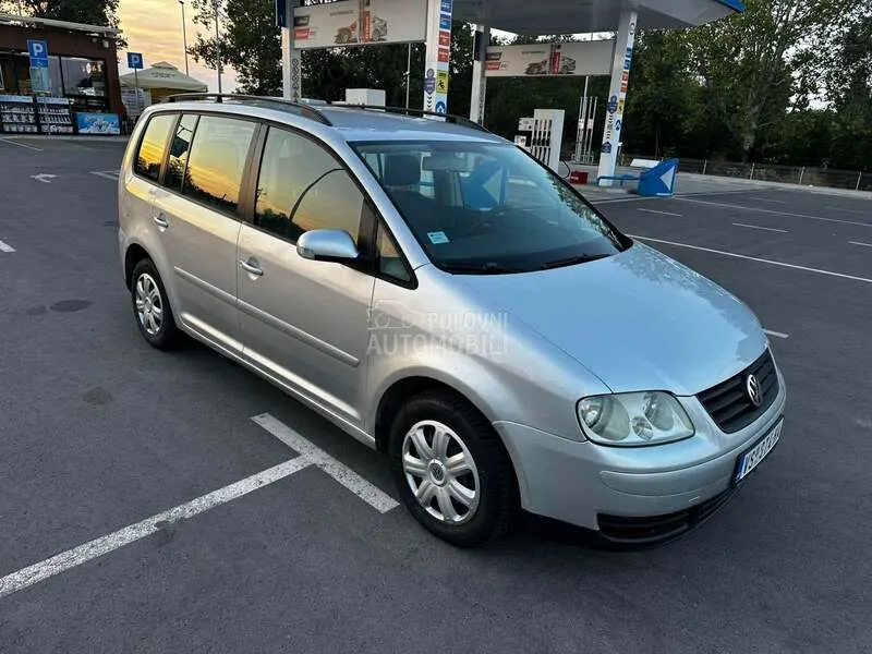 Volkswagen Touran 2005 photo 2