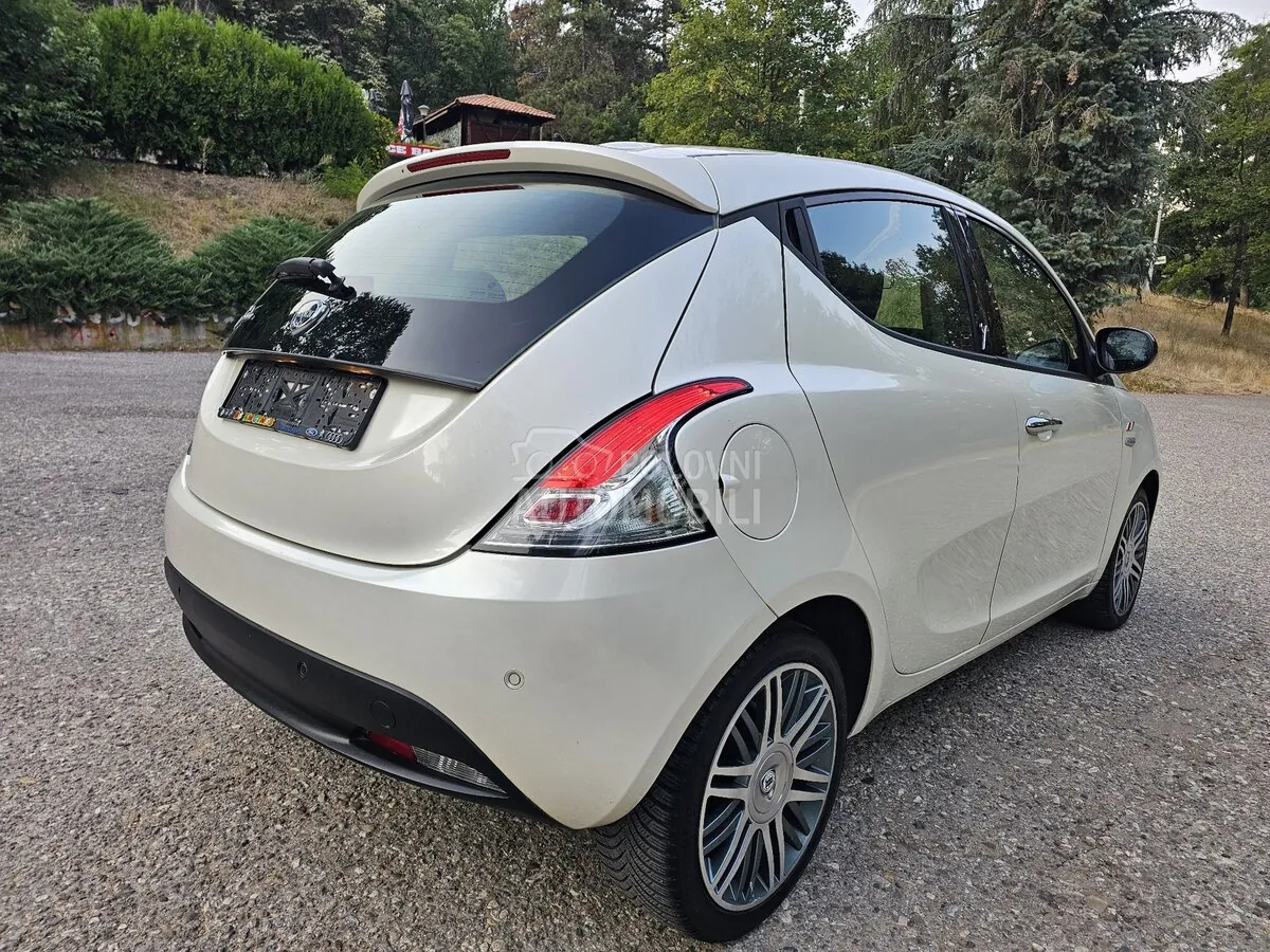 Lancia Ypsilon 2011 photo 5