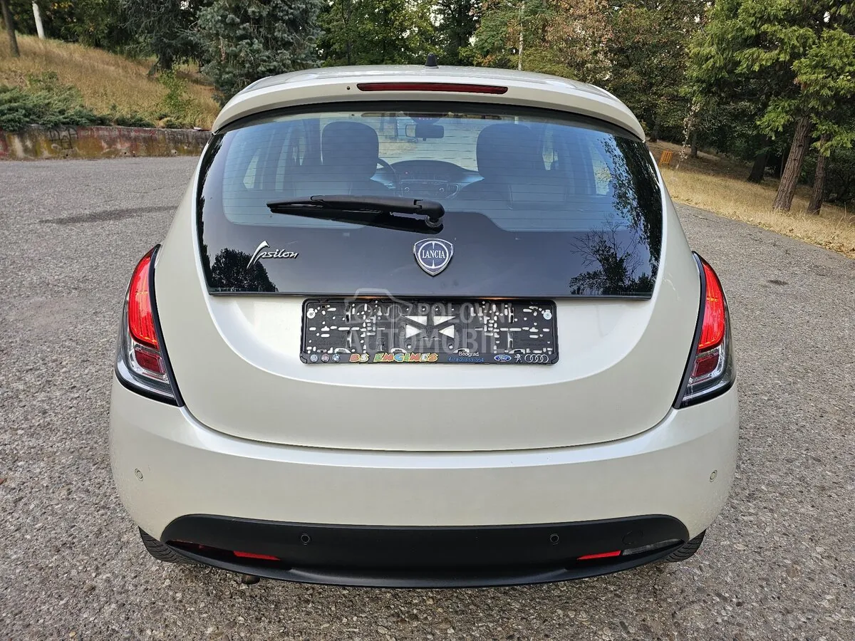 Lancia Ypsilon 2011 photo 4