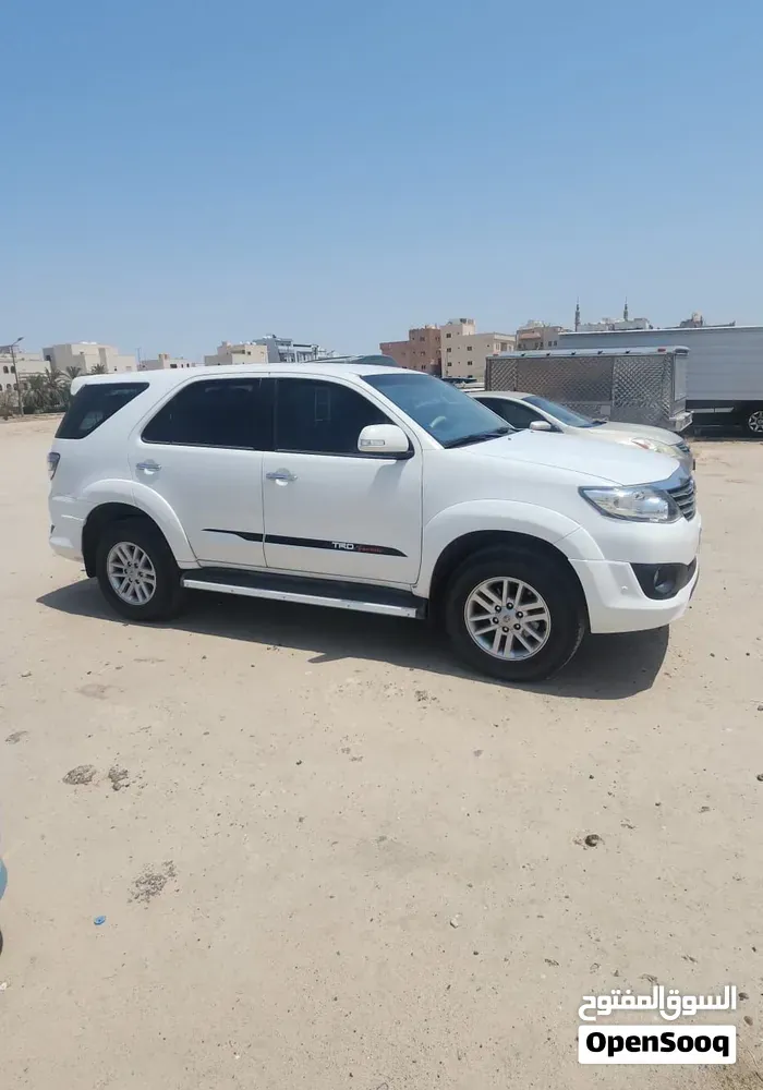 Toyota Fortuner 2015 photo 2