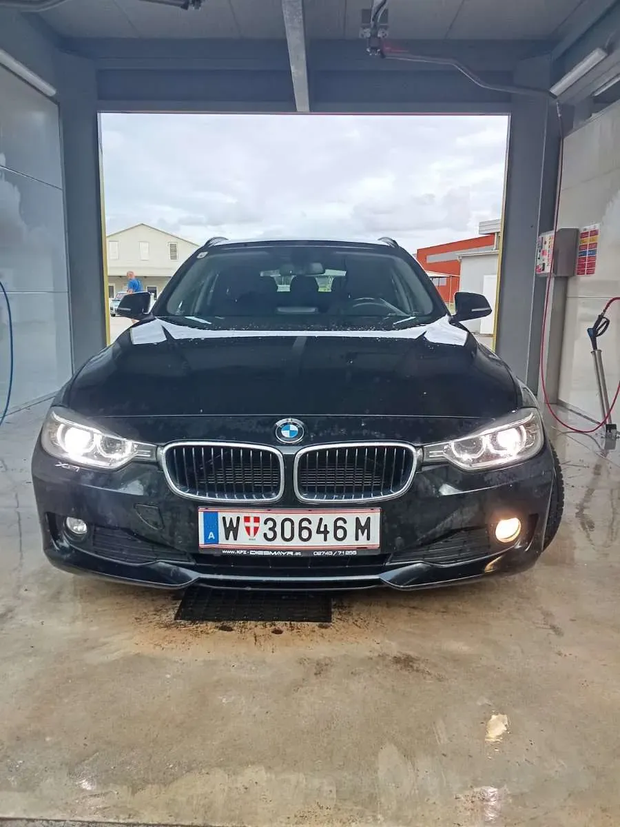 BMW 3 Series 2013 photo 2