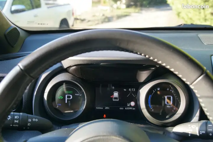 Toyota Yaris Cross 2022 photo 3