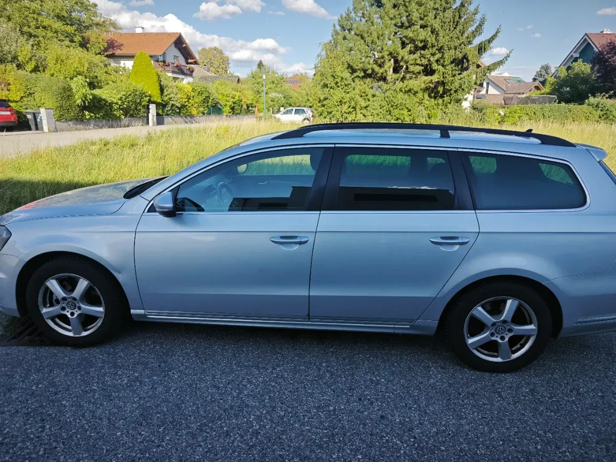 Volkswagen Passat 2013 photo 2
