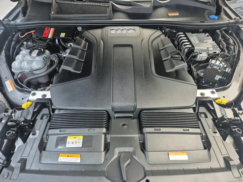 Audi Q7 2021 photo 5