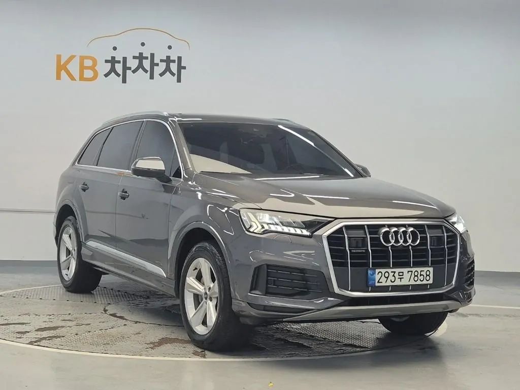 Audi Q7 2021 photo 4