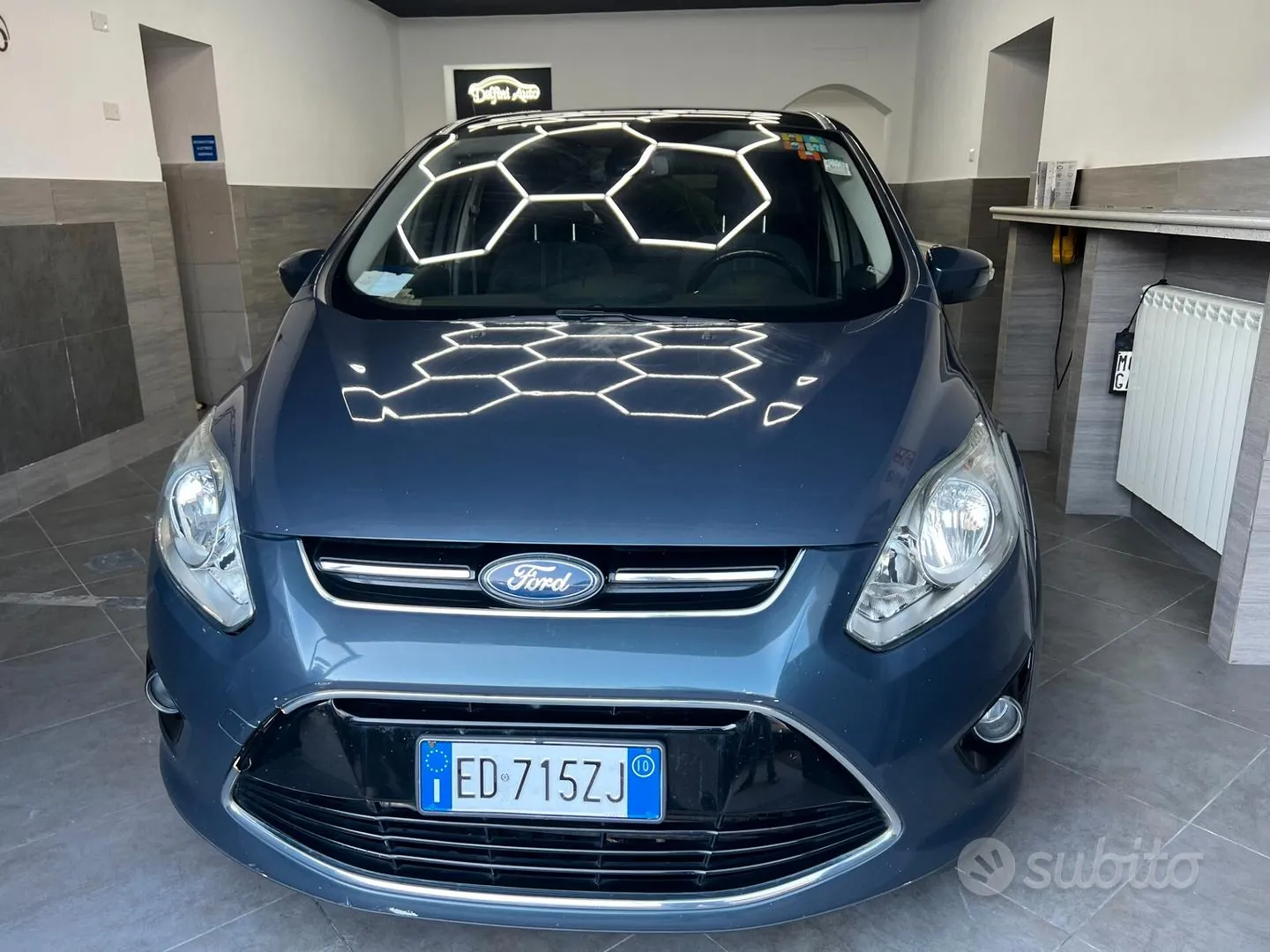 Ford C-Max 2010 photo 2