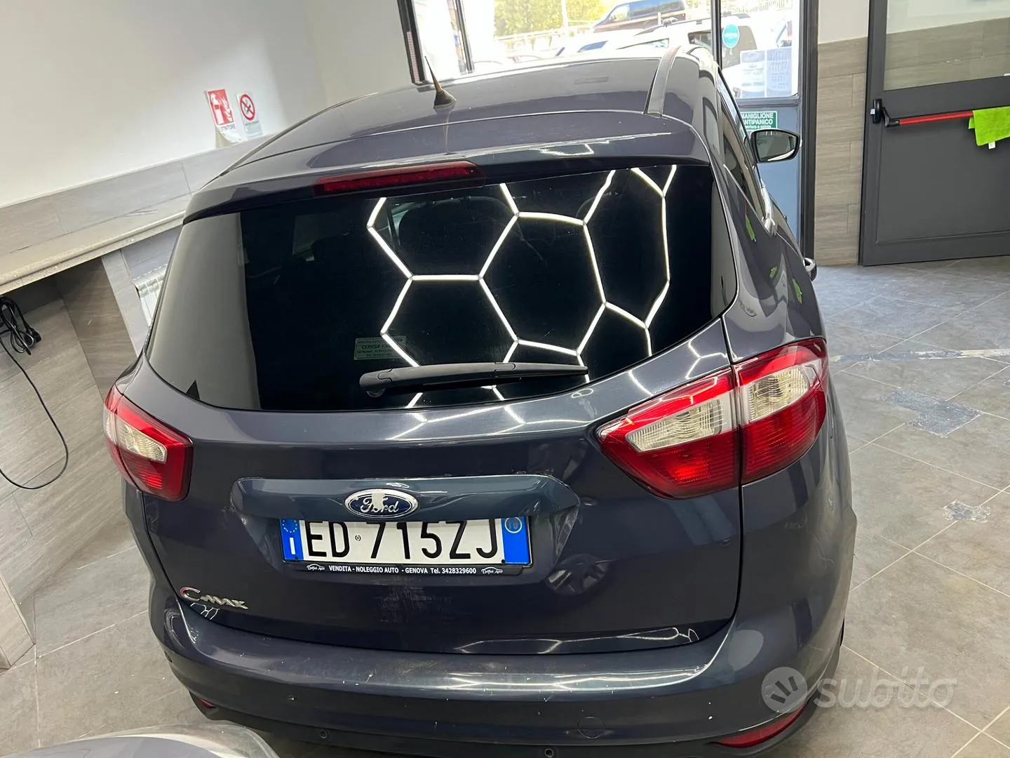 Ford C-Max 2010 photo 4