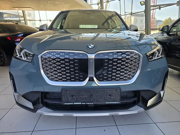 BMW Ix1 2023 photo 3