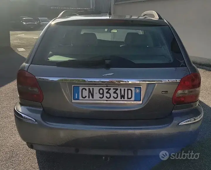 Jaguar X-Type 2004 photo 4