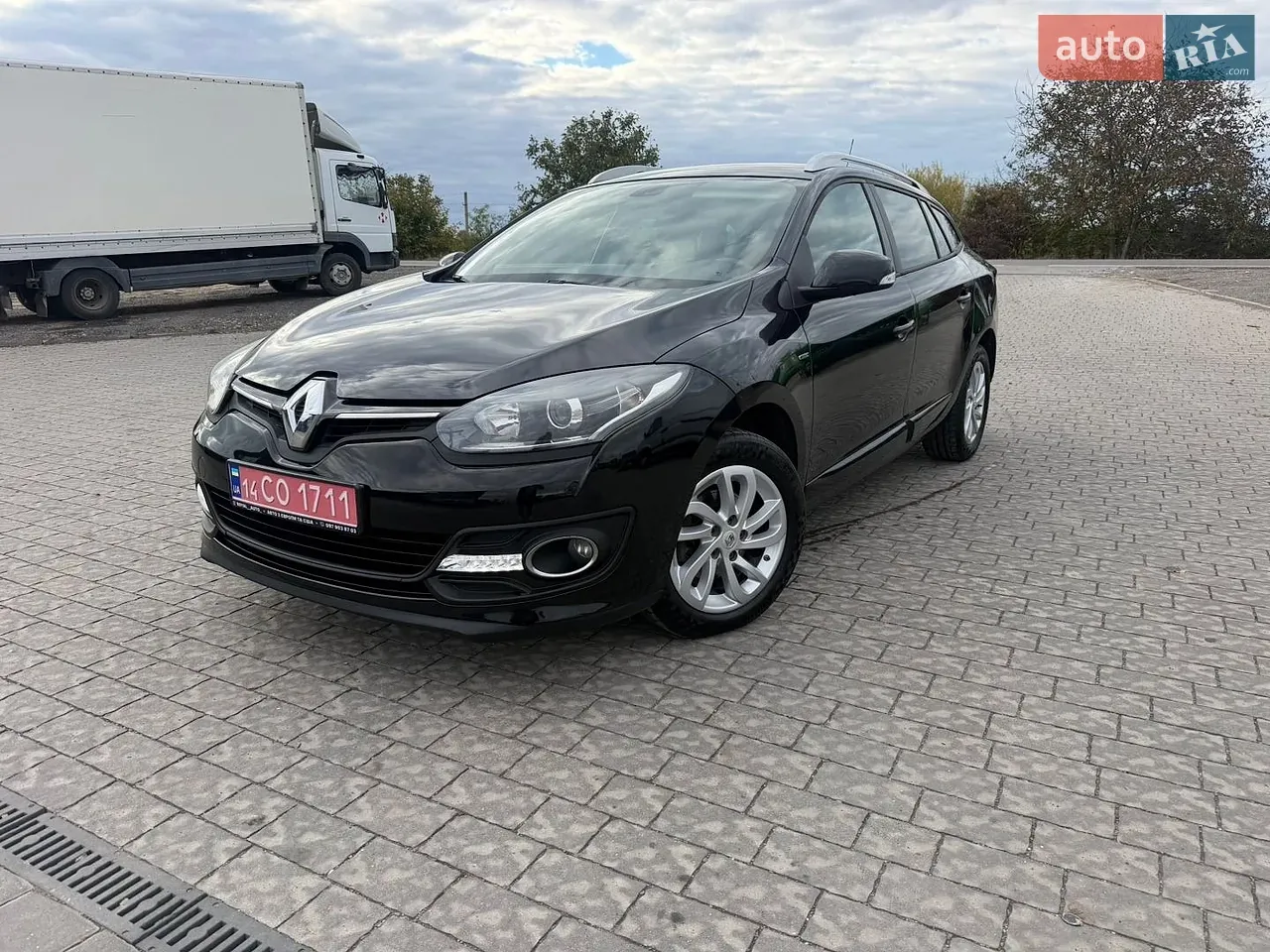 Renault Megane 2015 photo 2