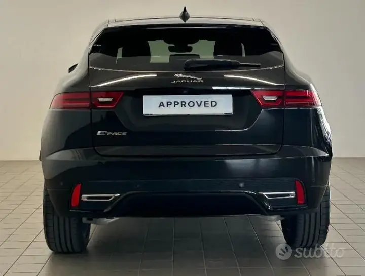 Jaguar E-Pace 2022 photo 4