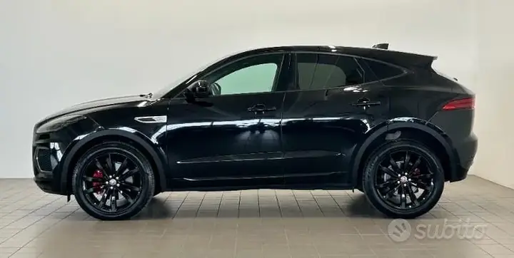Jaguar E-Pace 2022 photo 2
