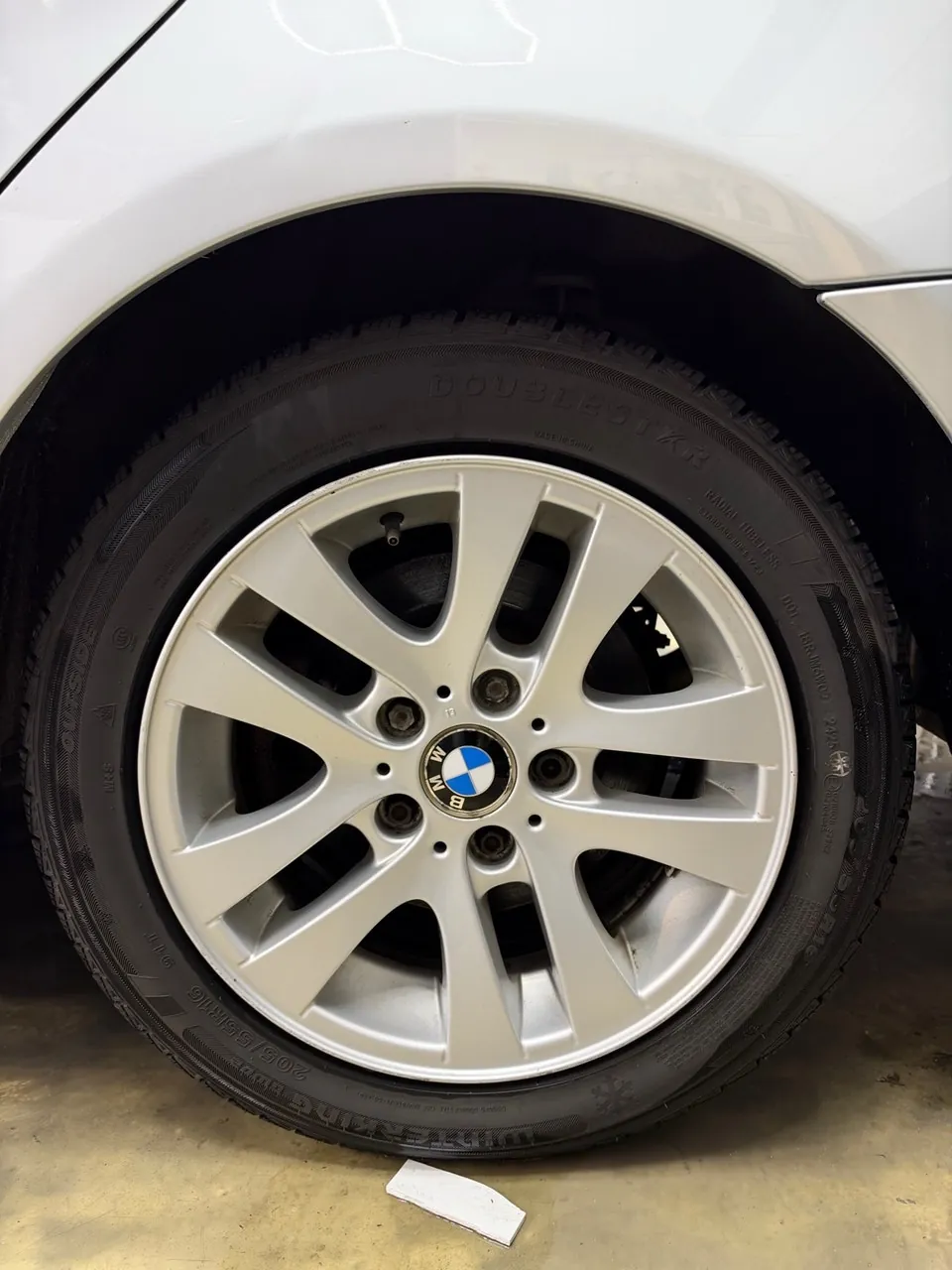 BMW 323I 2008 photo 4