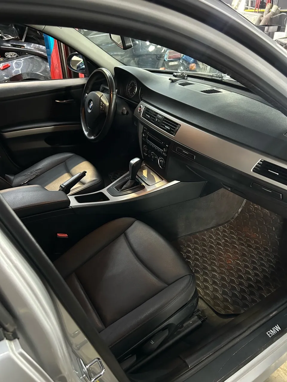 BMW 323I 2008 photo 5