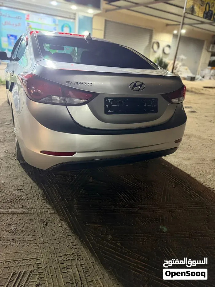 Hyundai Elantra 2015 photo 4