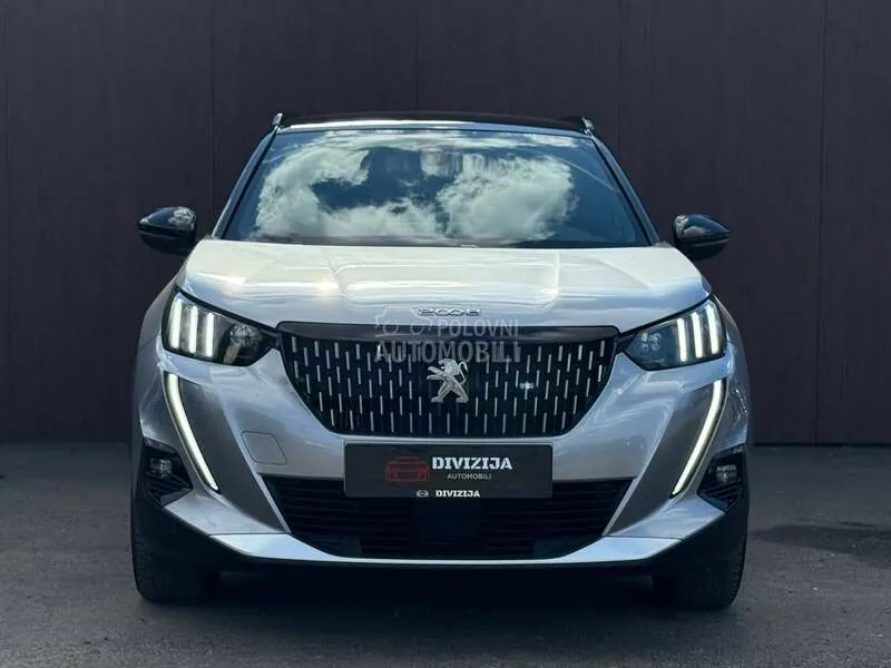 Peugeot 2008 2021 photo 5