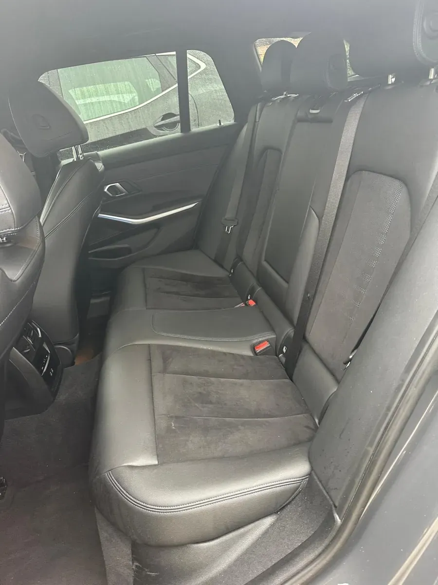 BMW 3 Series 2024 photo 3
